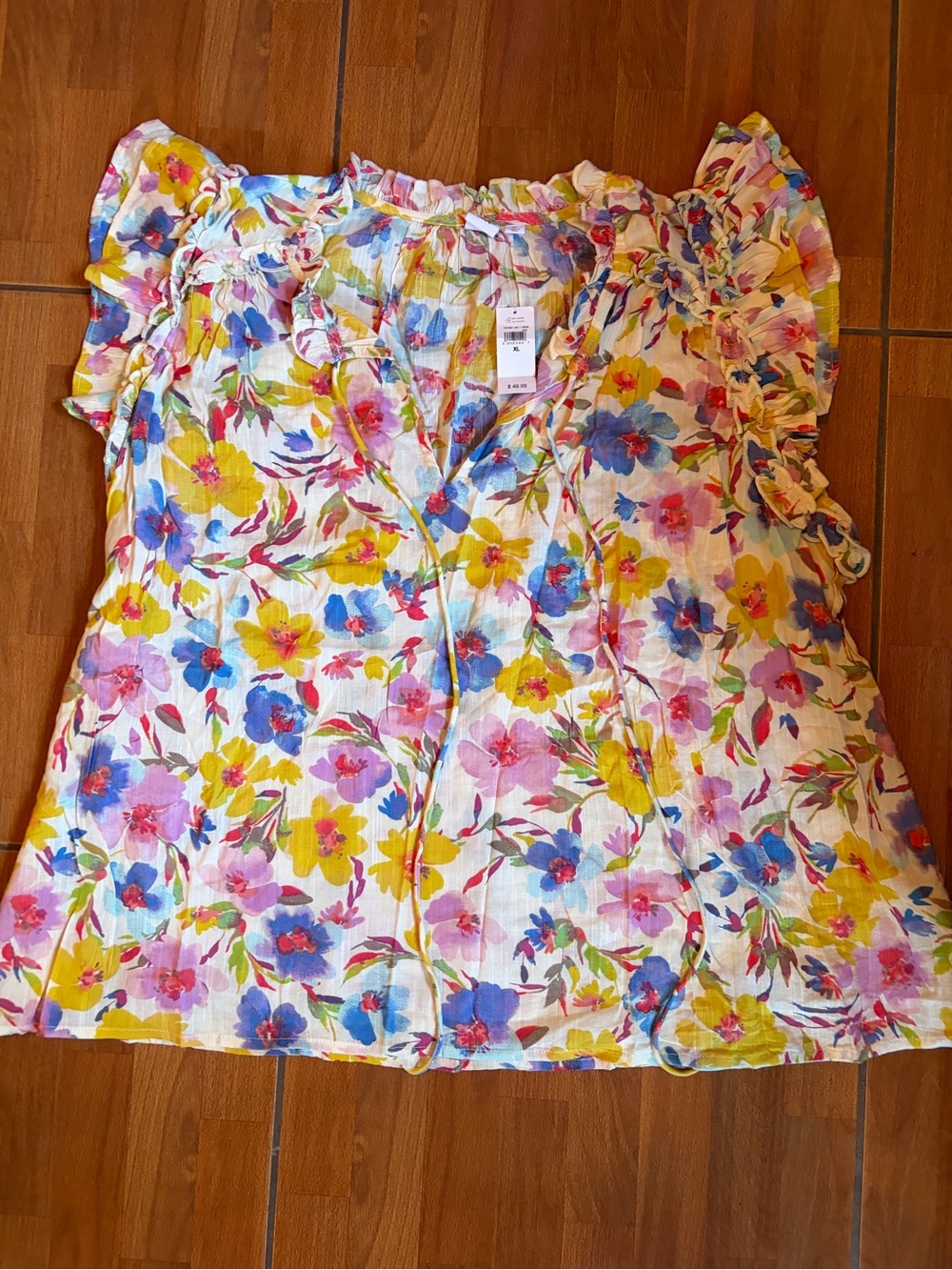 🌸 Colorful Floral Ruffle Blouse 🌸 - Picture 2 of 4